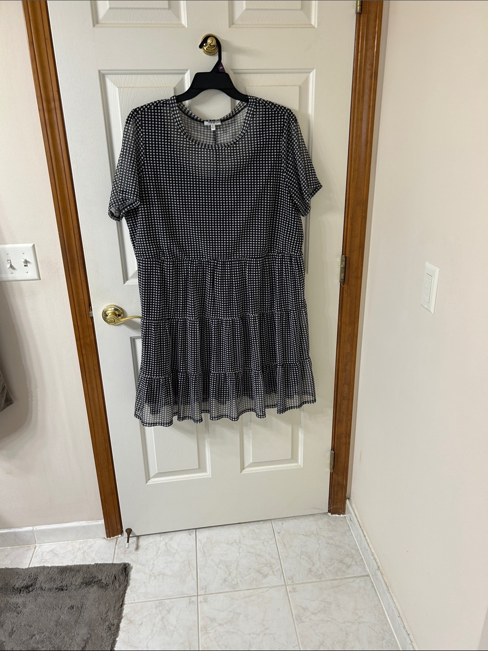 AUW Black and White Checked Tiered Short Sleeve Dress